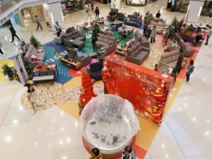 at.home最萌聖誕傢俬祭登陸HomeSquare;聖誕活動2025;大型水晶球;聖誕打卡位;商場活動;傢俬展銷優惠