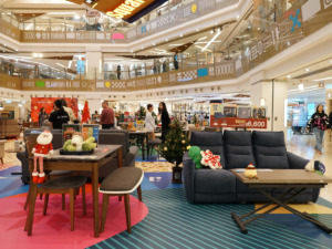 at.home最萌聖誕傢俬祭登陸HomeSquare;聖誕活動2025;大型水晶球;聖誕打卡位;商場活動;傢俬展銷優惠